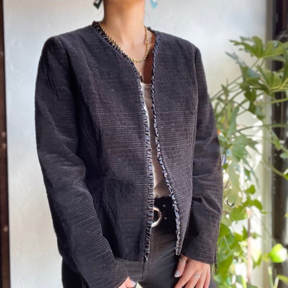 🏷 Sold | Black Velvet Ruffle Blazer - Picture 3 of 8